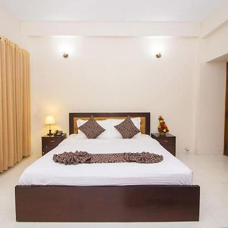 Hotel Suite Palace Baridhara Dhaka Exterior photo