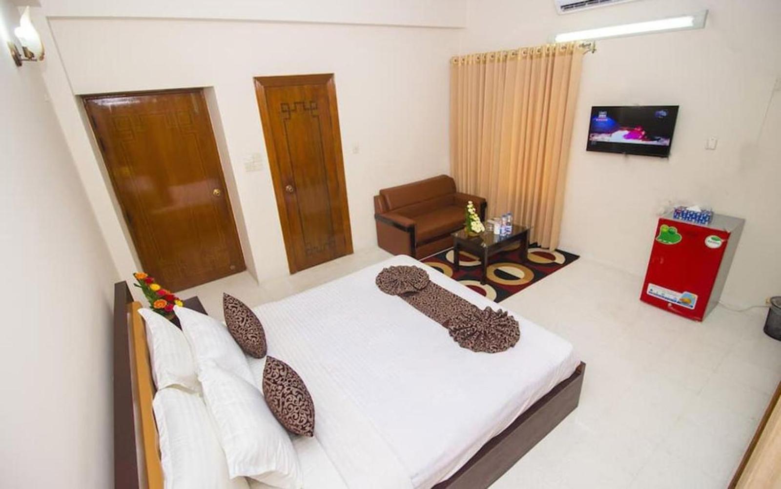 Hotel Suite Palace Baridhara Dhaka Exterior photo