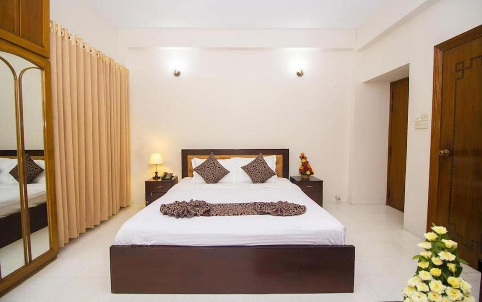 Hotel Suite Palace Baridhara Dhaka Exterior photo