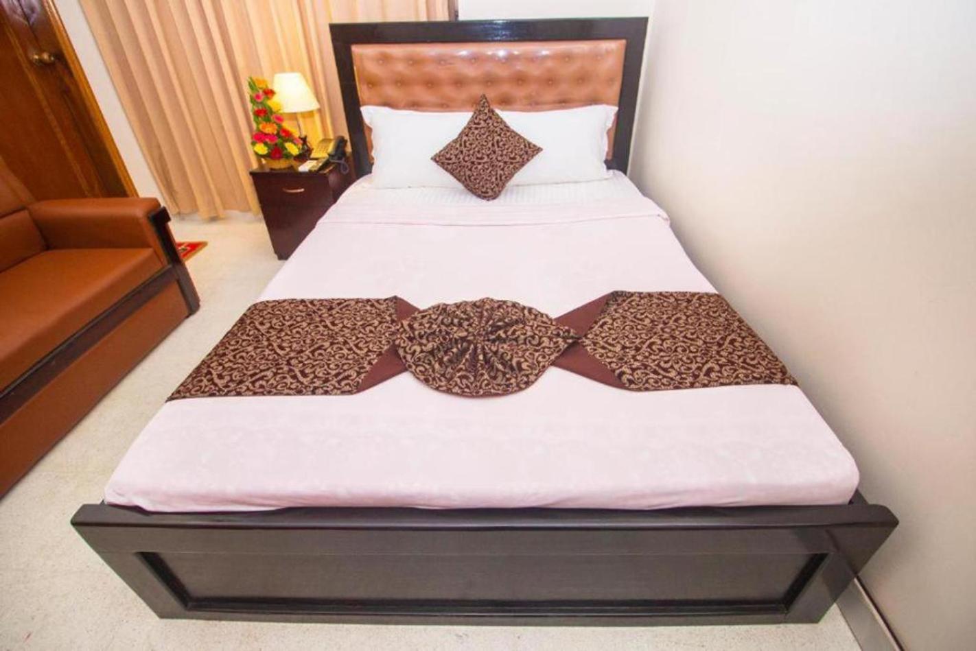 Hotel Suite Palace Baridhara Dhaka Exterior photo