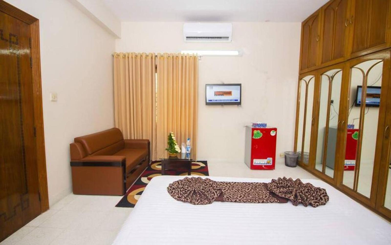 Hotel Suite Palace Baridhara Dhaka Exterior photo